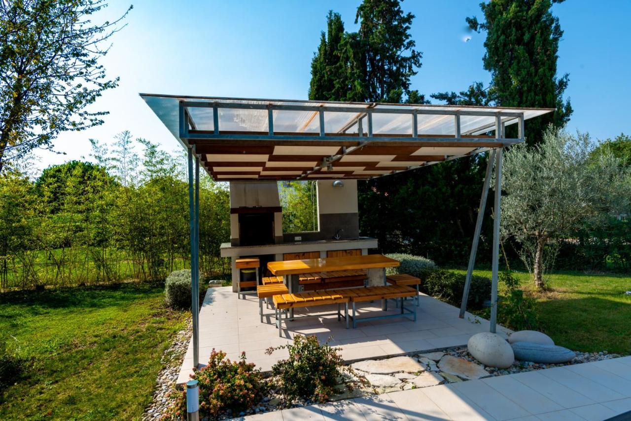 Casa Bamboo Apartment Banjole Exterior photo