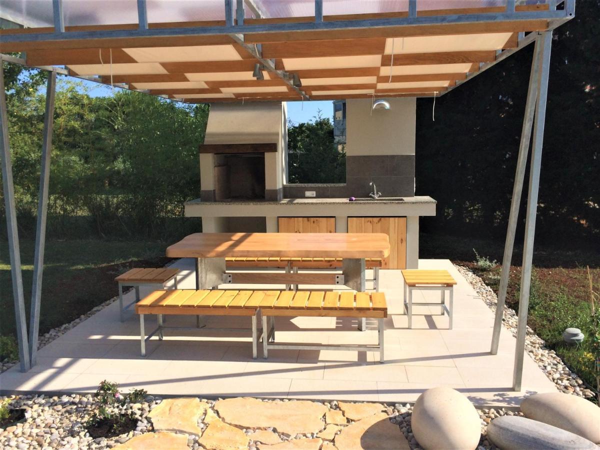 Casa Bamboo Apartment Banjole Exterior photo